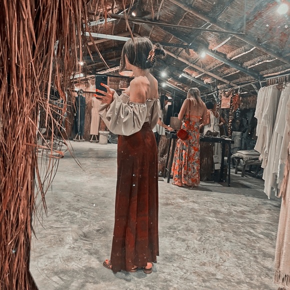 NASTY GAL | Shirred Puff Sleeve Crop Top - Picture 8 of 8